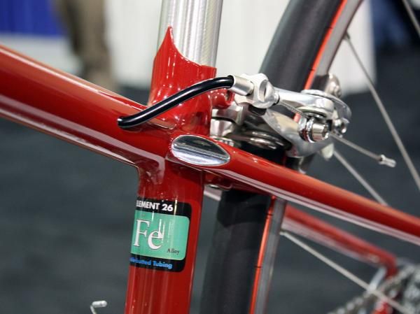 The internally routed rear brake cable on this Dom