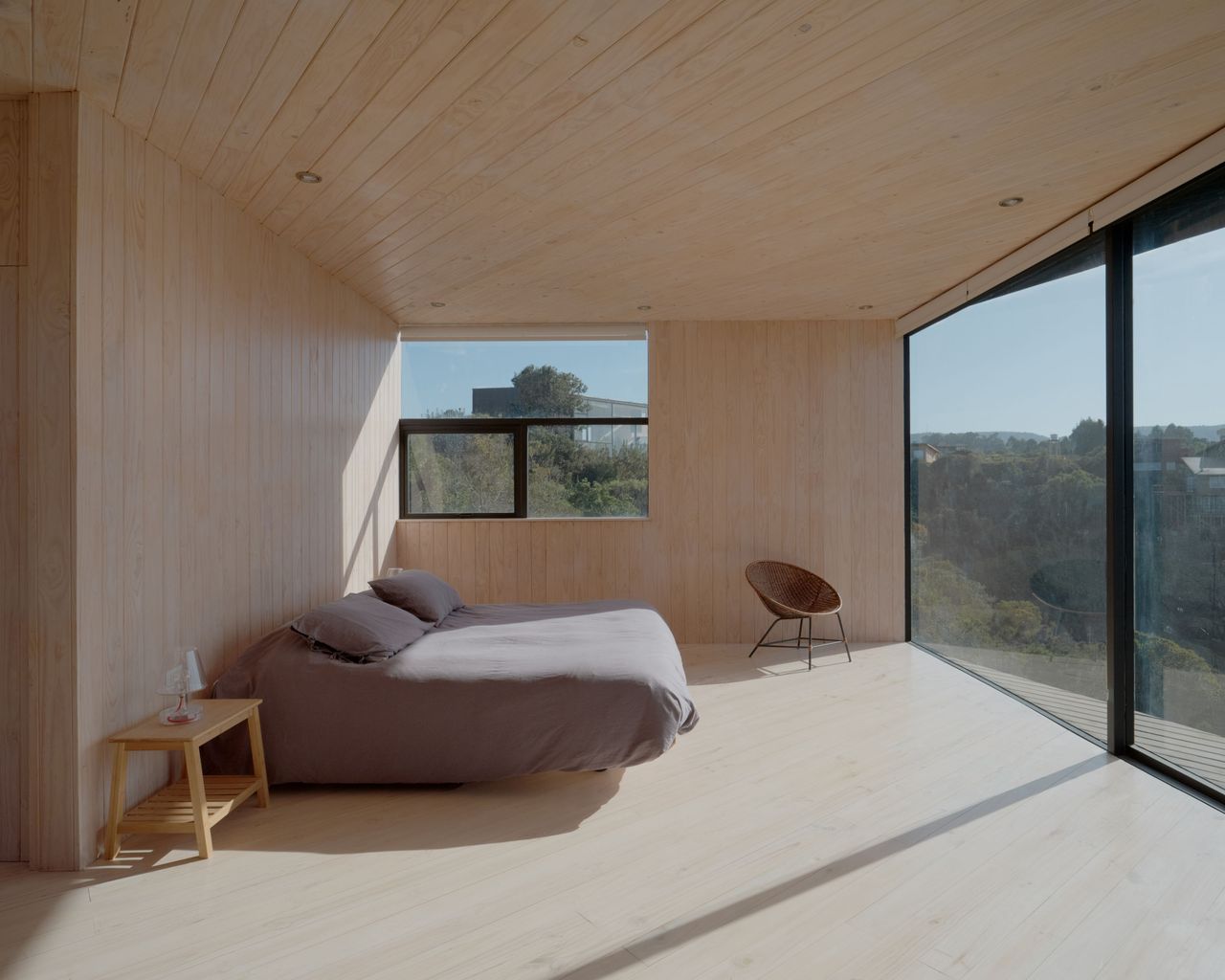 Tour a Chilean pavilion perched on the coast: a sanctuary for sleep and ...