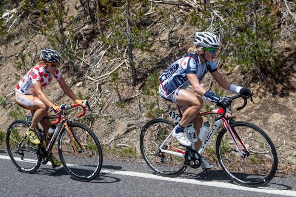 Veronique Fortin (TIBCO) and Lex Albrecht (Optum) on the way to the last climb
