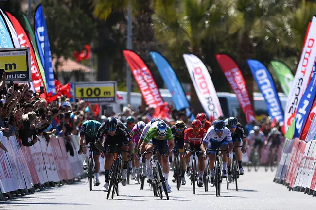 Sam Welsford vince ad Ayvalik (foto: Getty Images)