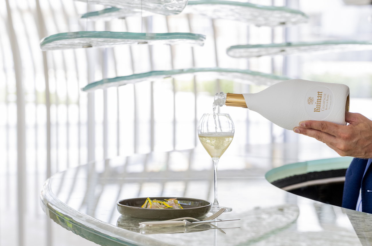 RUINART_4RC_PAVILLON-NICOLAS-RUINART_BAR-BY-RUINART_BDB_cPMonetta-1-copy.jpg