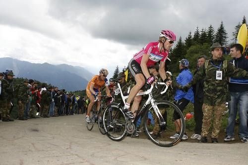 Axel Merckx (T-Mobile) fights his way upwards.
