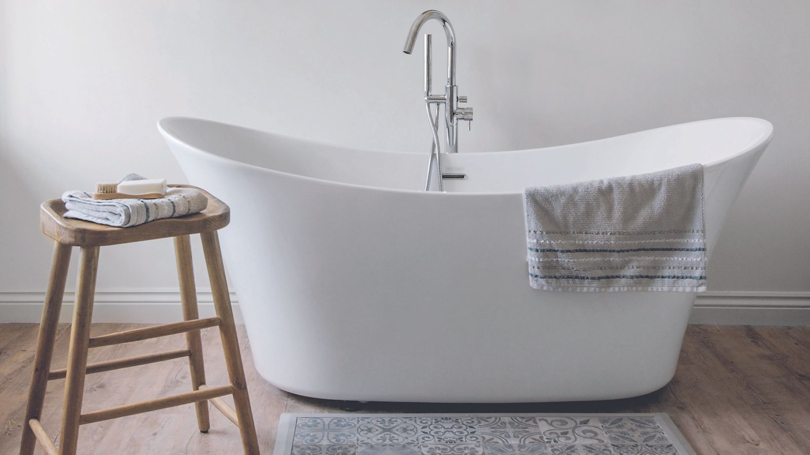 5 stylish and practical alternatives to bath mats | Ideal Home