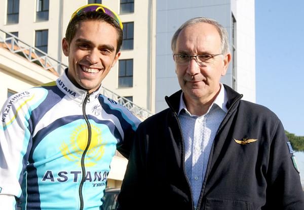 Alberto Contador and new Astana team director Giuseppe Martinelli.