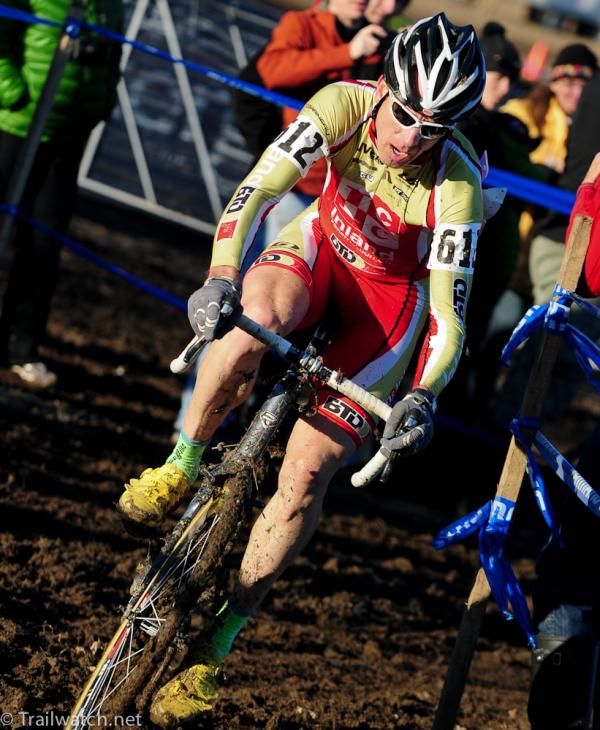 Scott Frederick (Inland/Back to Dirt) en route to a bronze medal in the 35-39 race