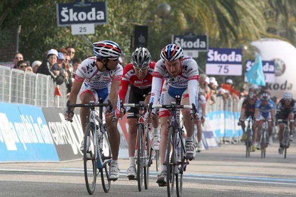 Stefano Garzelli (Acqua &amp; Sapone) finished third in the second intermediate sprint behind Androni Giocattoli teammates Jackson Rodriguez, left, and Francesco Ginanni, right.