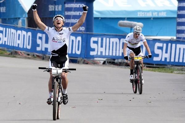 Nino Schurter (Scott Swisspower) wins.