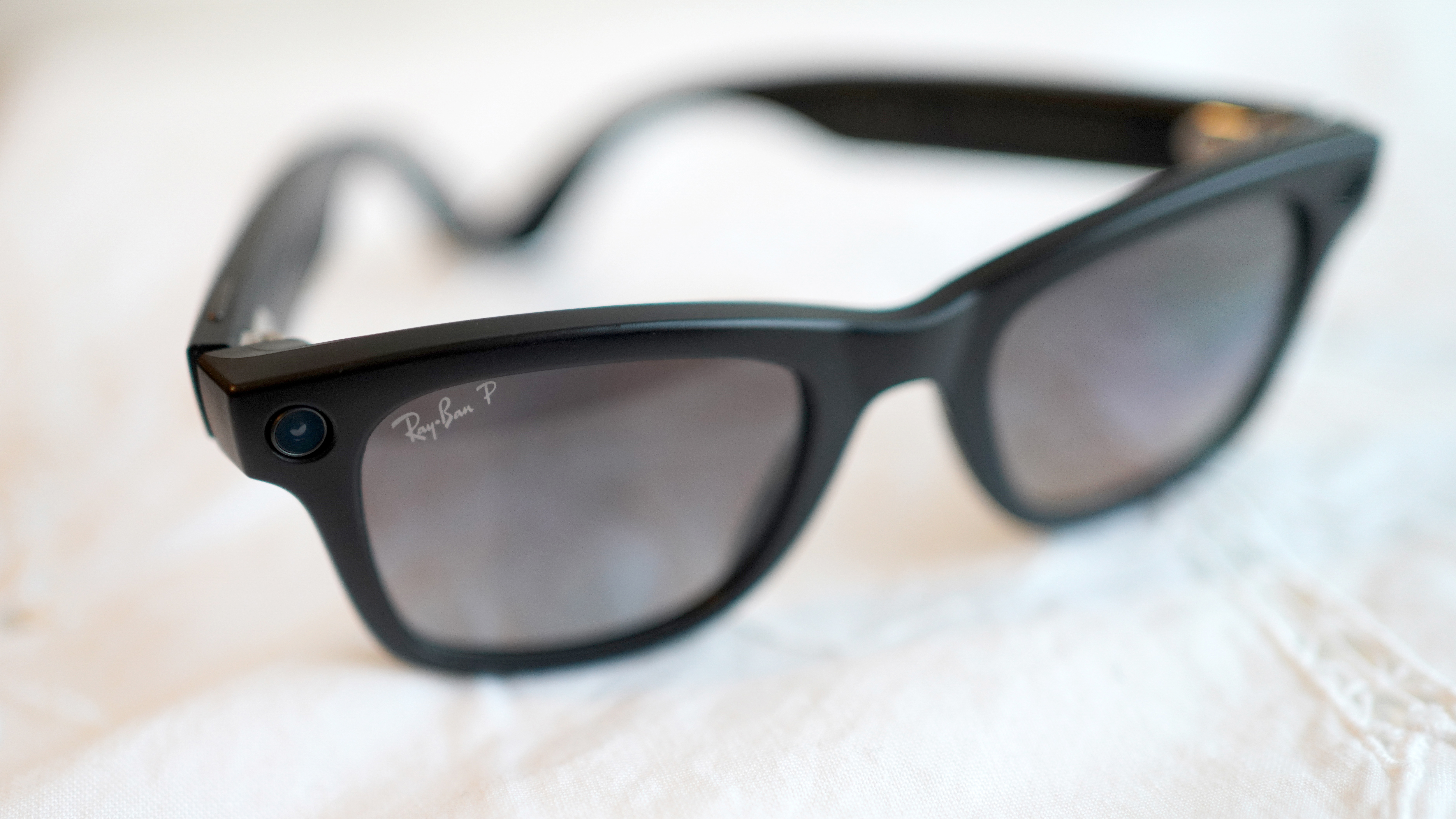 Meta Ray-Ban Smart Glasses