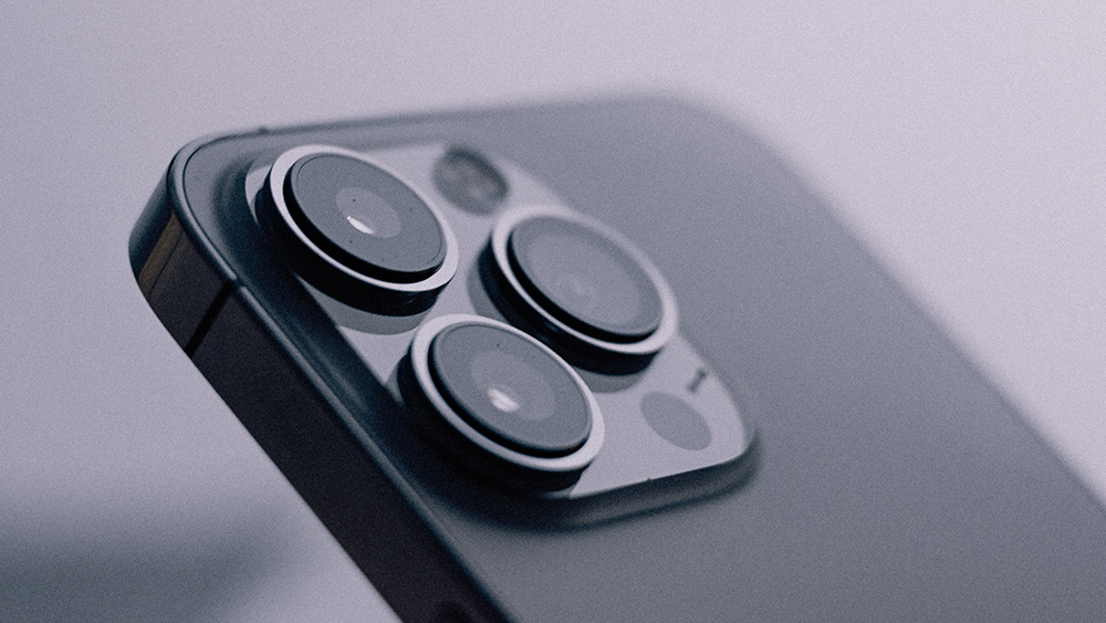 iPhone 13 Pro camera lenses close up