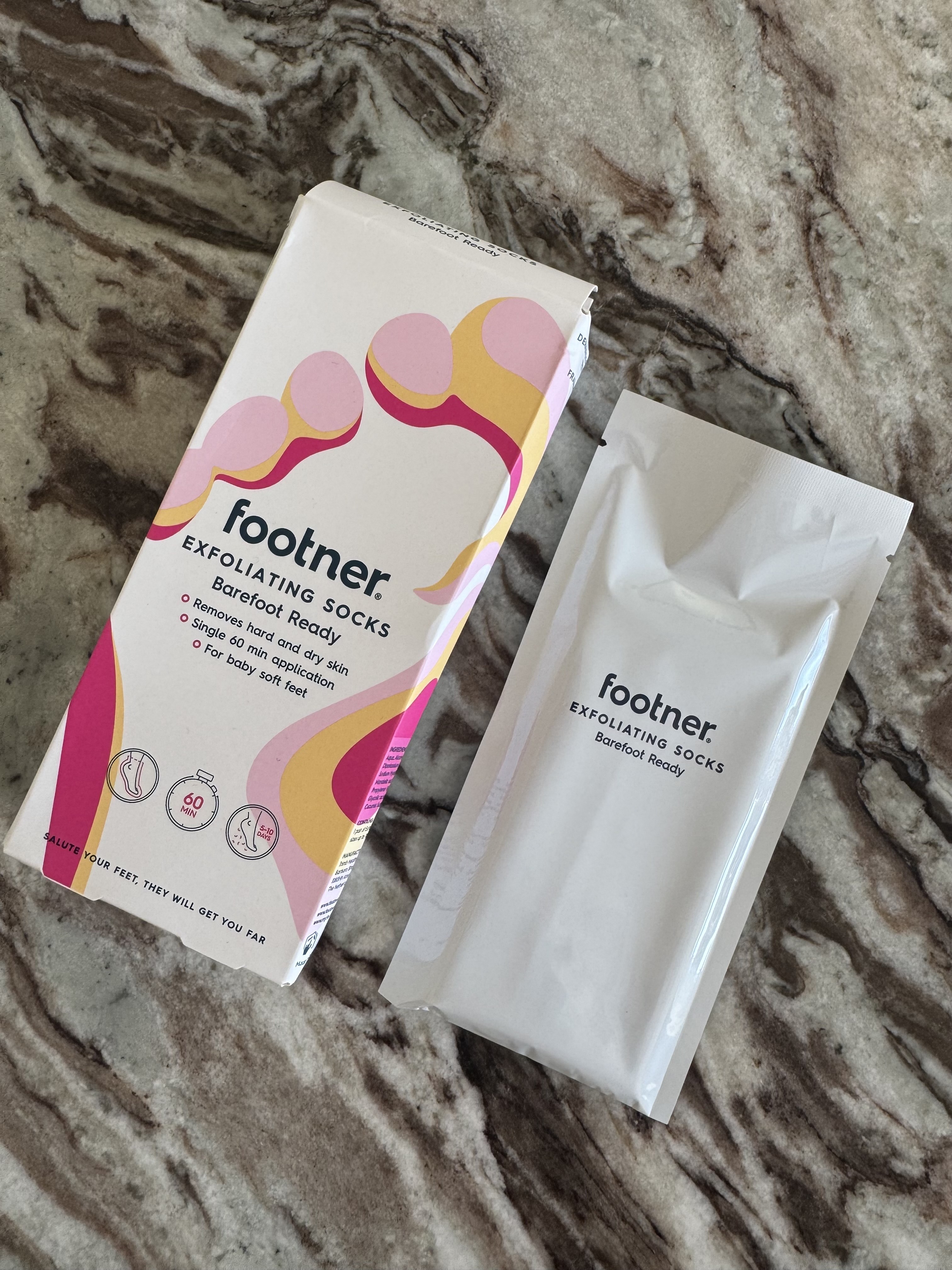 A picture of the Footner socks and inside packaging