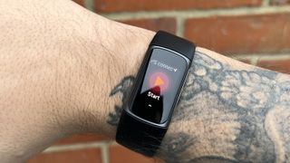 I tracked my sleep with a Fitbit Charge 5 for a month and here is