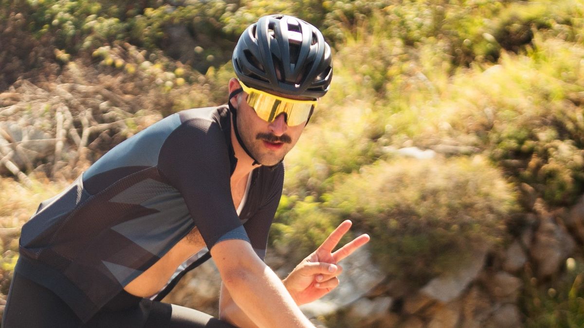 The Endura Shumba Ii Cycling Glasses Punch Above Their Weight Cyclingnews