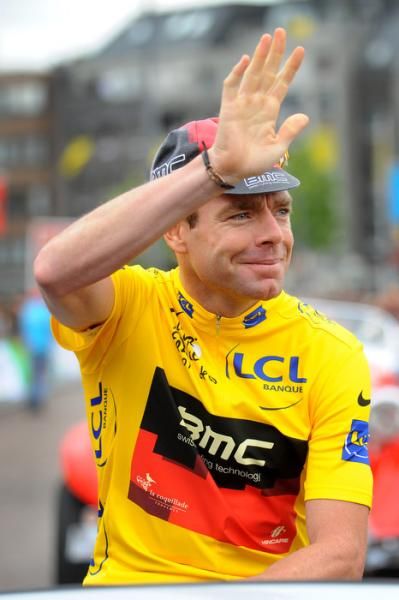 Cadel Evans greets fans in Sint Niklaas