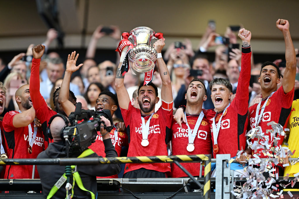 Manchester United lift the FA Cup