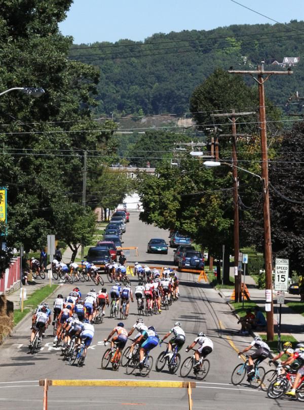 The peloton snakes around Binghamton's park.