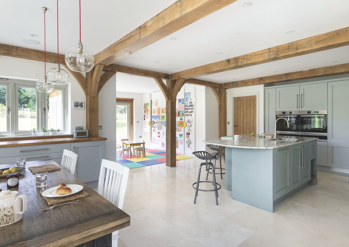 l shaped kitchen and dining area