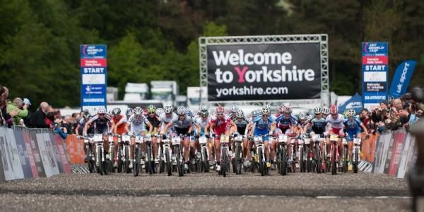 Elite women's start at the Dalby World Cup