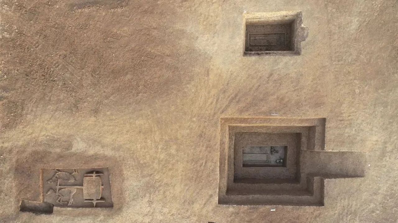 The many tombs in the cemetery clearly show distinctions of social rank, which could help researchers determine the extent that burial practices reflected social organizations.