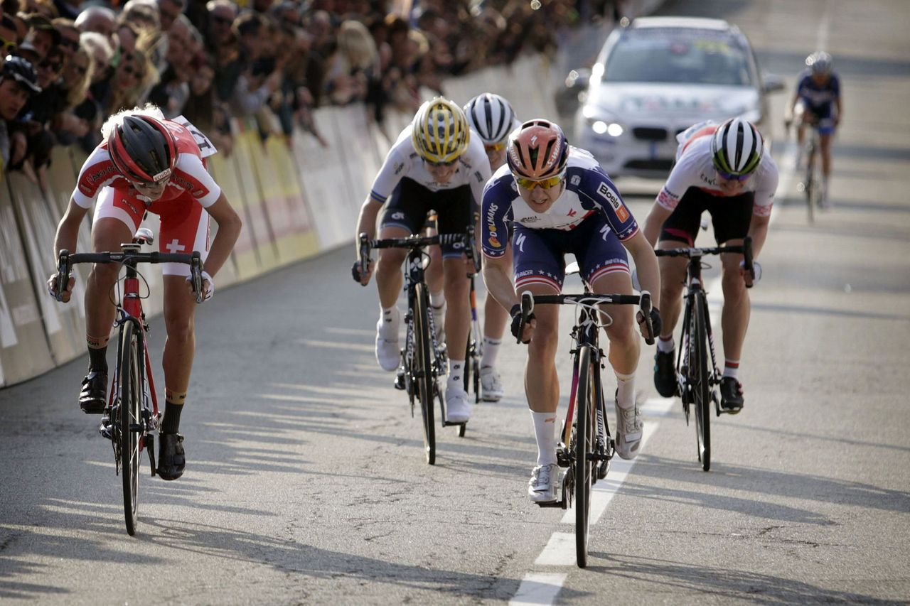 Jolanda Neff, on the attack for most of the finale, gets caught at the line