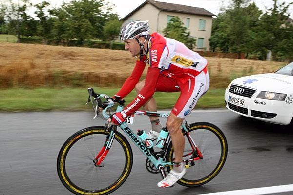 Baden Cooke (Barloworld) rolls over wet roads