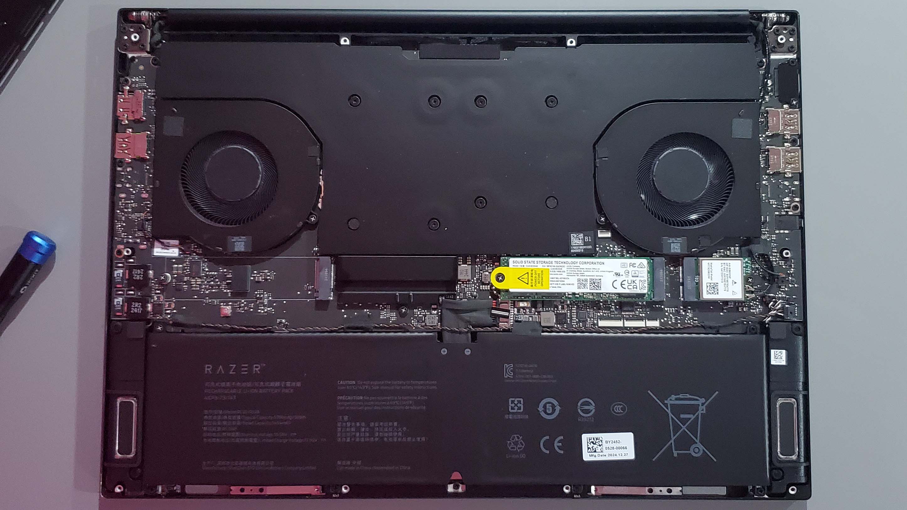 Razer Blade 16 (2025) gaming laptop