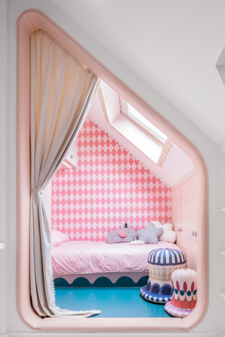 girls bedroom with sleeping pod