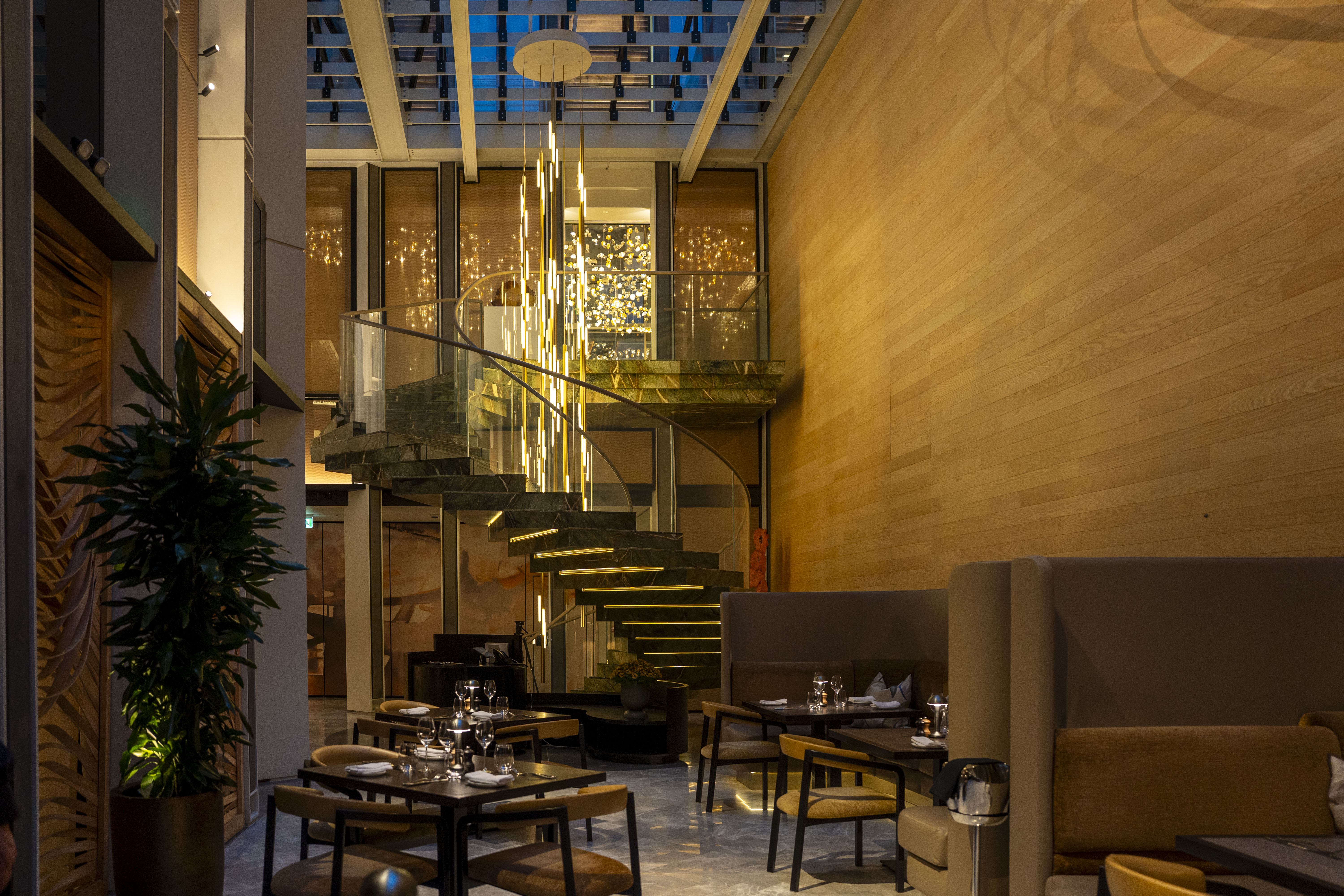 lee broom light installation at mandarin oriental mayfair