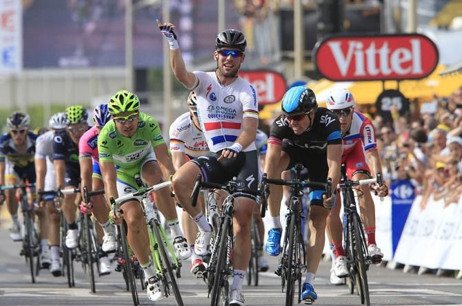 Mark Cavendish (Omega Pharma - QuickStep) celebrates winning stage 5