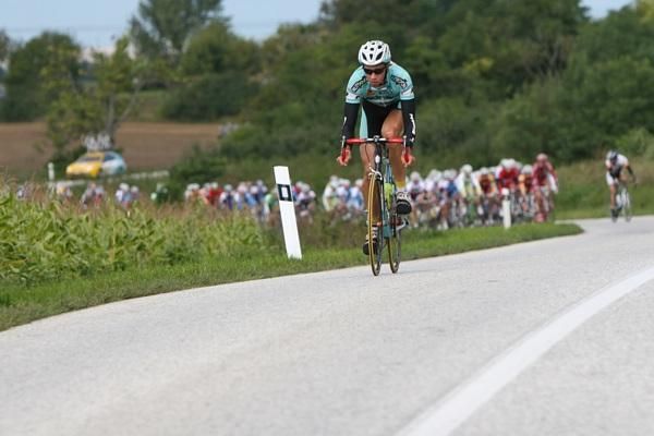 Jacob Fiedler (KED Bianchi Team) tries to escape the peloton.