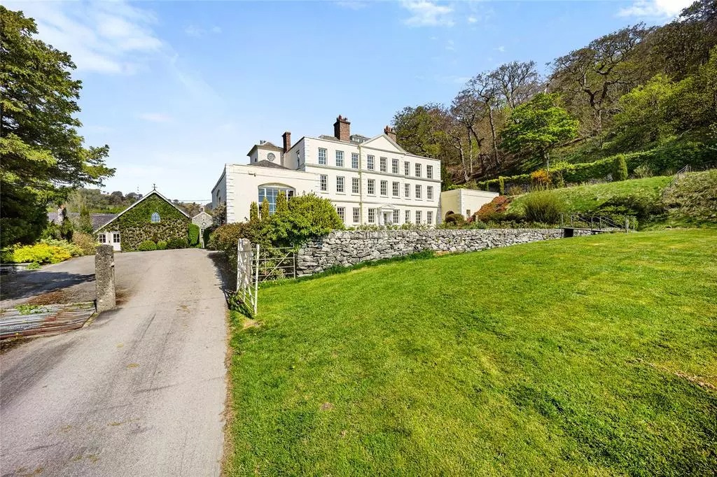 Garthewin Estate