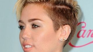 Miley Cyrus with piercing