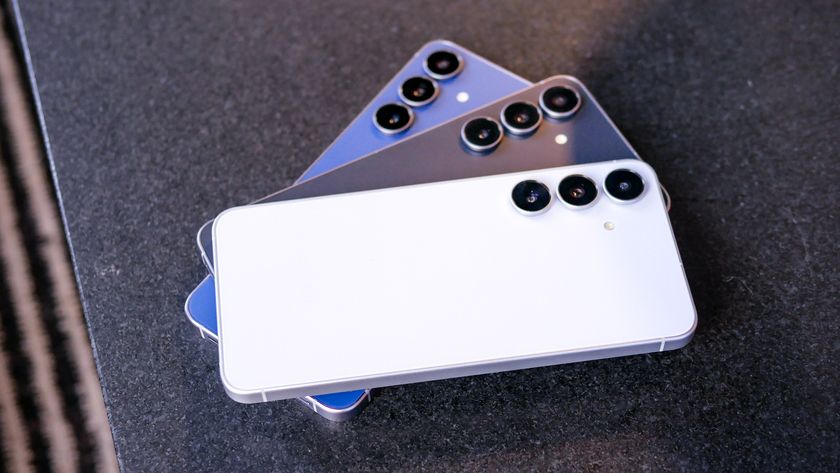 galaxy s25 fe stacked on top of each other