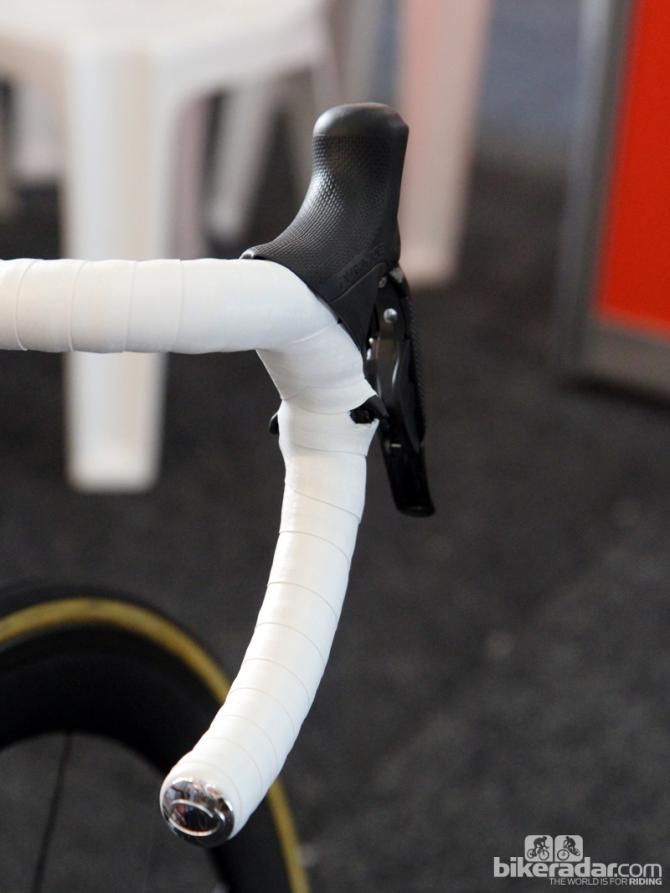 This Euskaltel-Euskadi rider had an interesting setup for his Shimano sprint shifters.