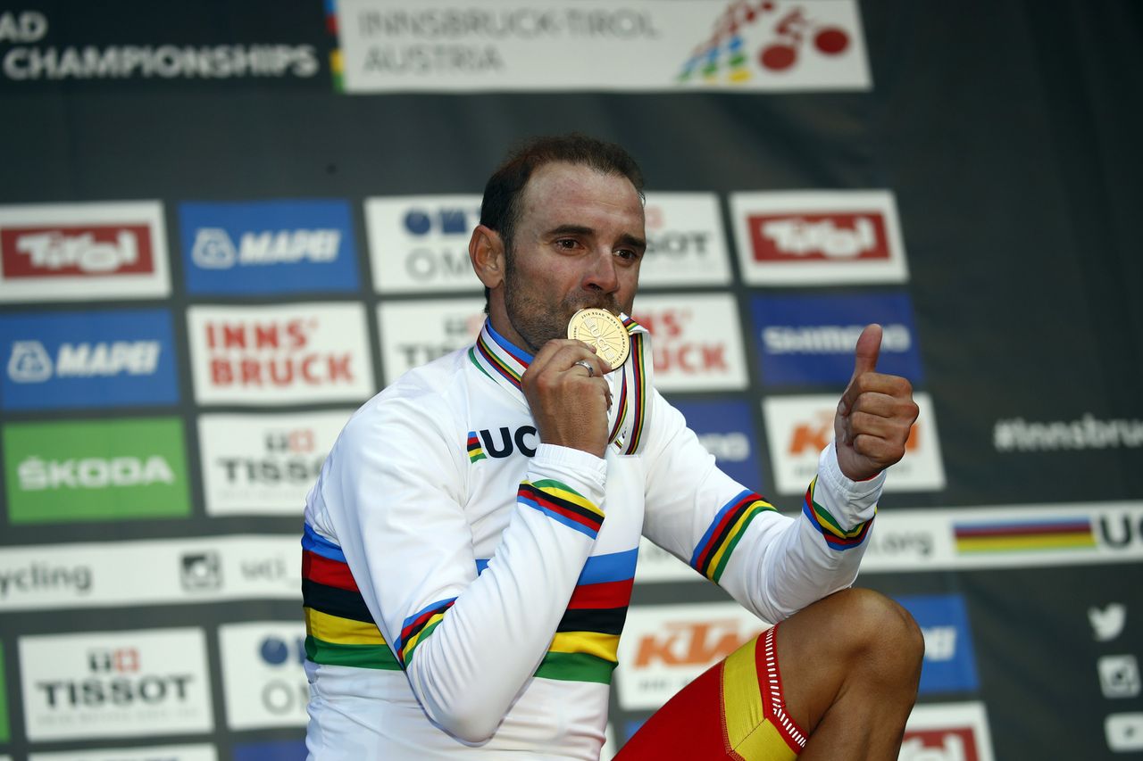 Alejandro Valverde celebrates his victory