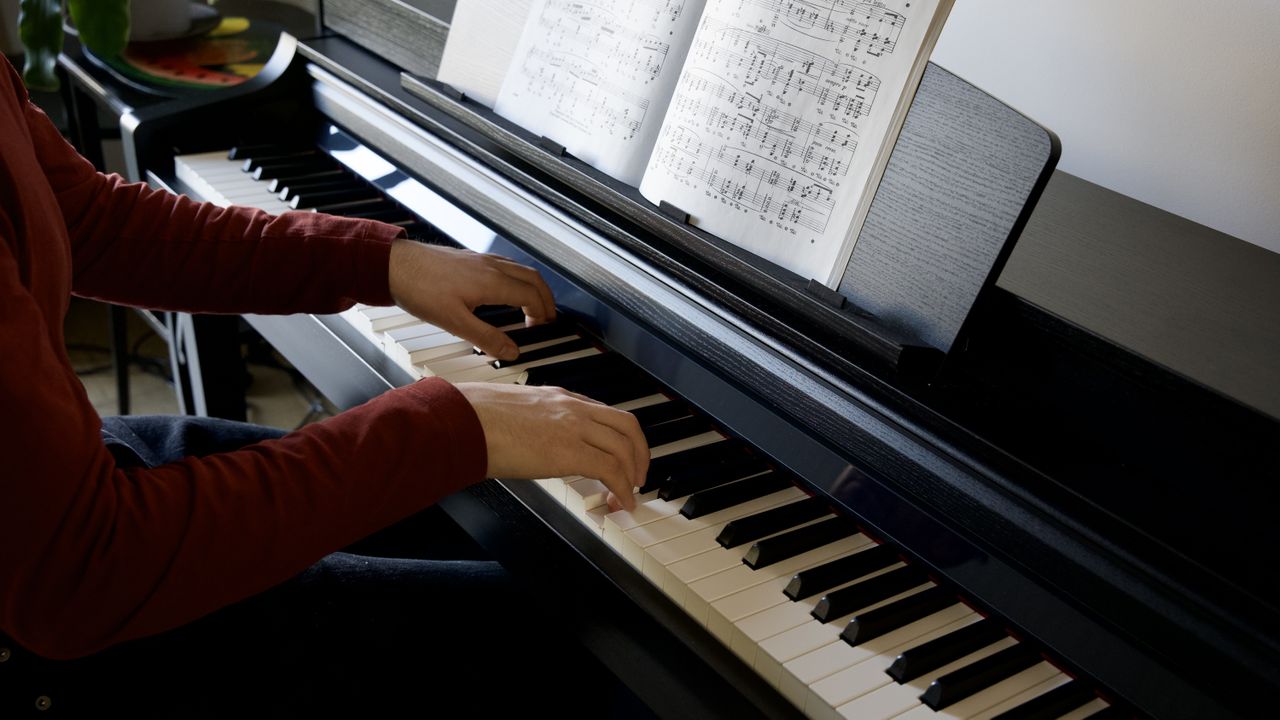 Yamaha CSP-255 review