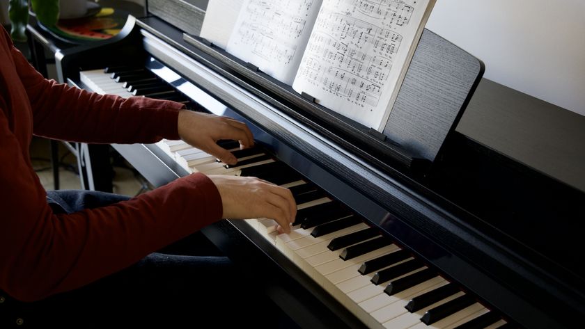 Yamaha CSP-255 review