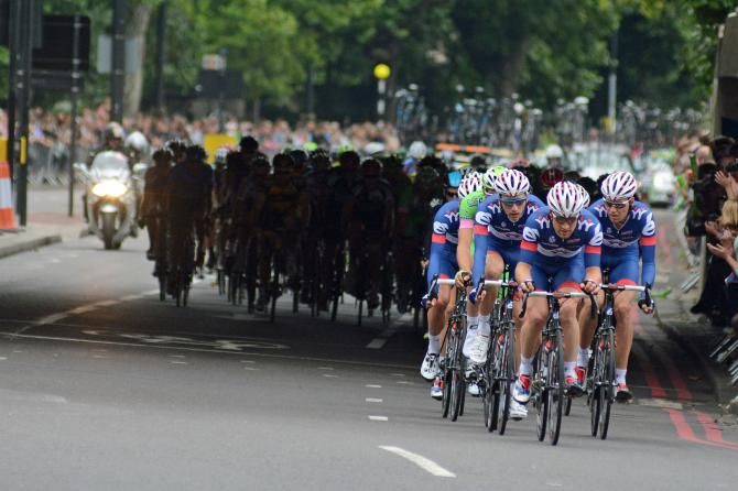 Ian Wilkinson (UK Youth) leads the bunch