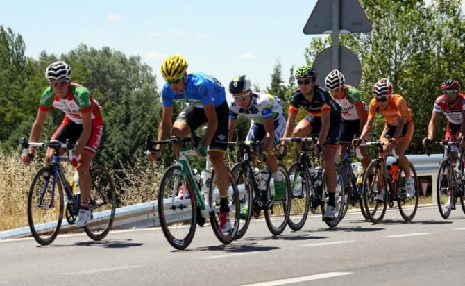 Breakaway of the day with Ferrari (Caja Rural), Meier (Orica), Jes&uacute;s Herrada (Movistar), Pello Bilbao (Euskaltel), Lluis Mas (Burgos BH); Jon Larrinaga and Unai Iparragirre (Euskadi)