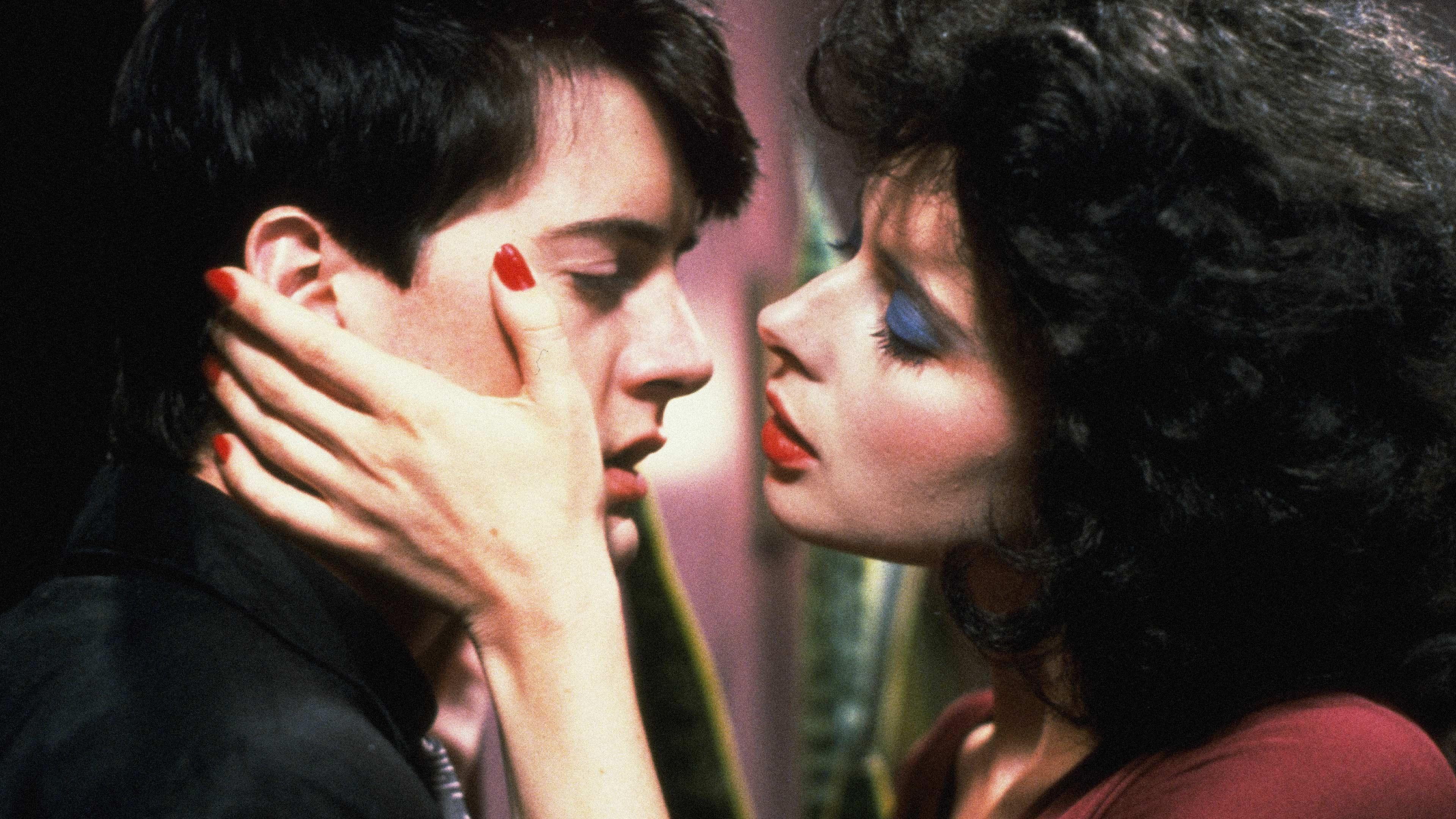 Kyle MacLachlan and Isabella Rossellini in David Lynch&#039;s Blue Velvet 