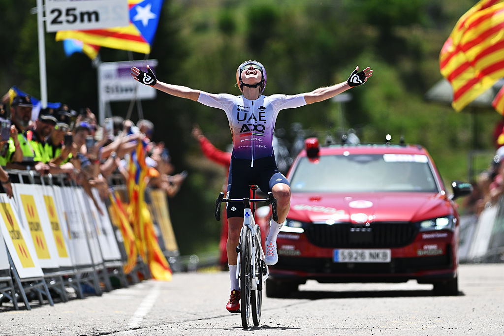 Volta a Catalunya Feminas: Paula Blasi conquers Queen stage climbs to take domineering victory on stage 2 and leader's jersey