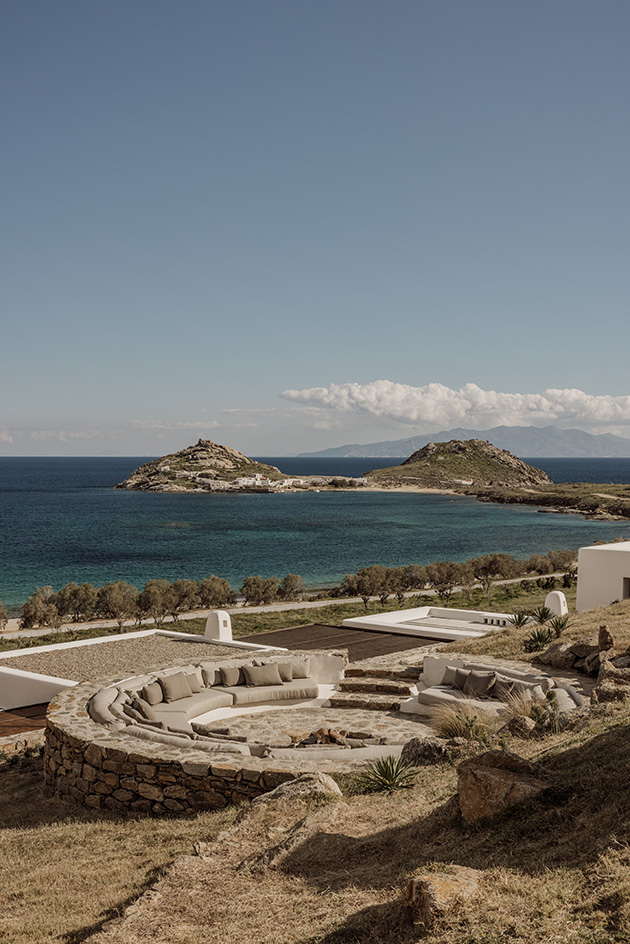 Anamesa by K-Studio, contemporary Greek House within white and minimalist yet sleek forms and inside outside living arrangements