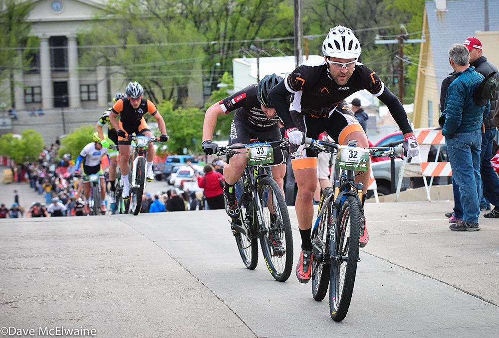 TJ Woodruff (Pivot NoTubes) chasing hard on lap four