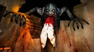 Monstrous at USH HHN