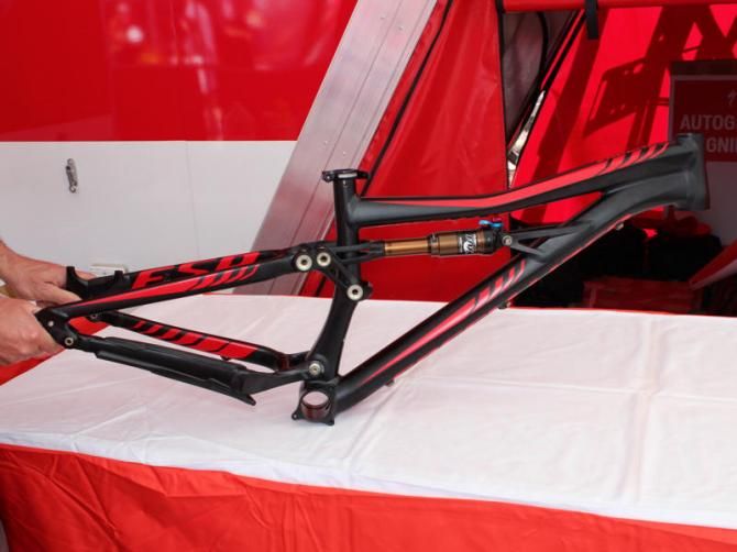 The Specialized Enduro SX is a limited-edition gated-racing frameset