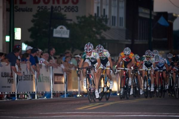 The women wind up for the finish