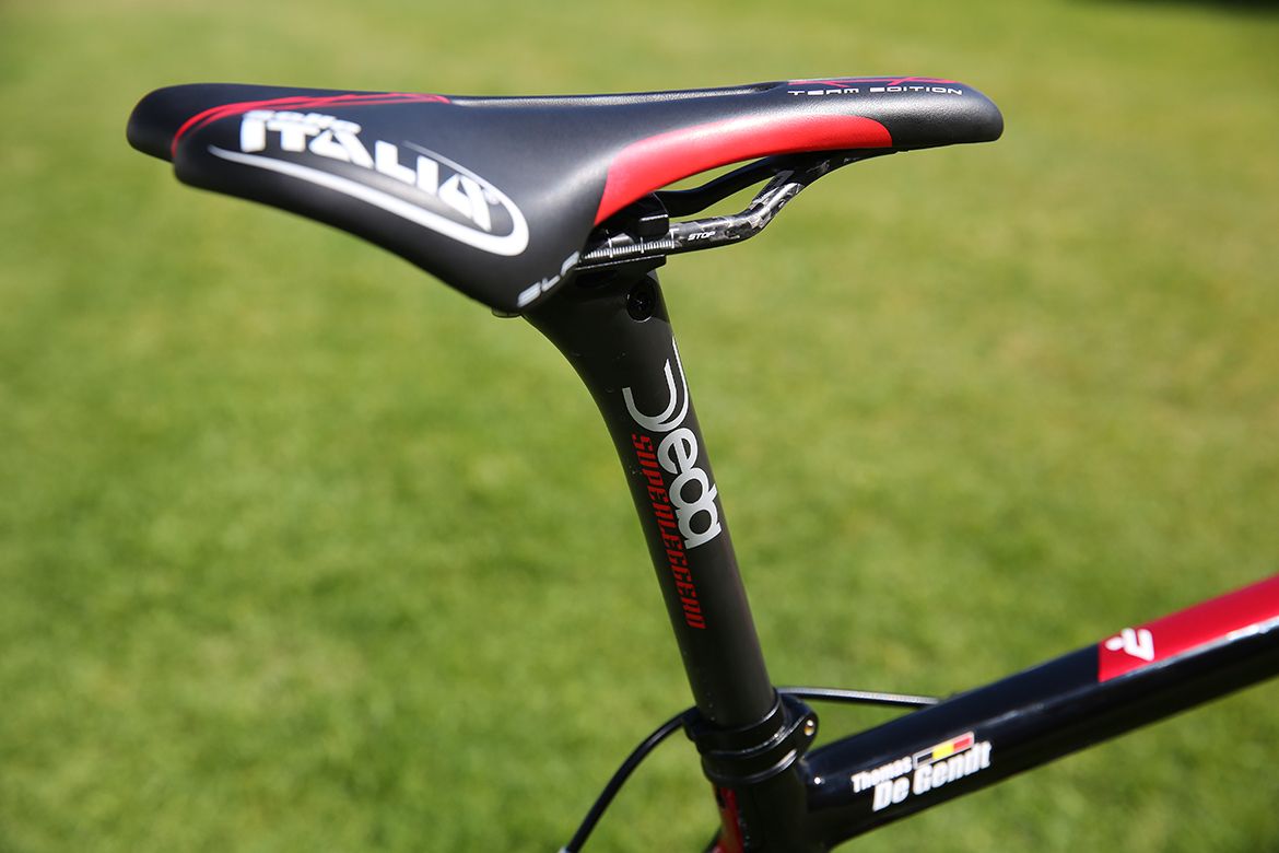 Lotto Soudal use Deda Superleggero seat posts