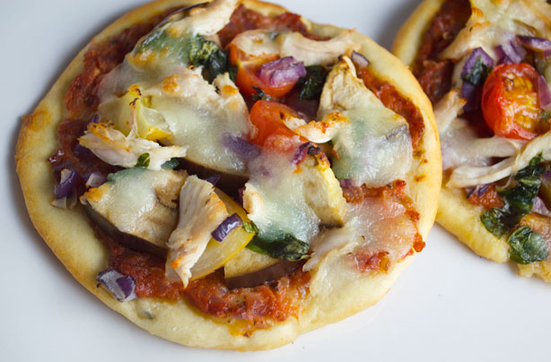 Aubergine, red onion and roast chicken mini pizzas | Dinner Recipes ...