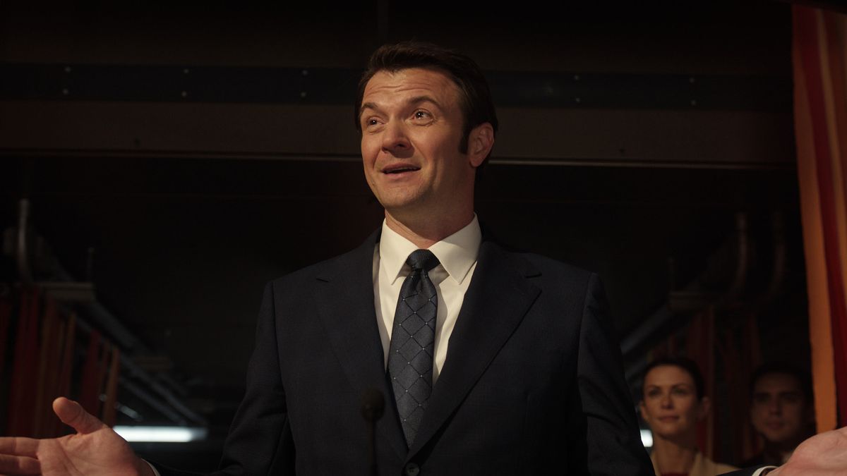 'For All Mankind's' Costa Ronin on ruling Mars, honoring cosmonaut history, and learning to tie his tie (interview)
