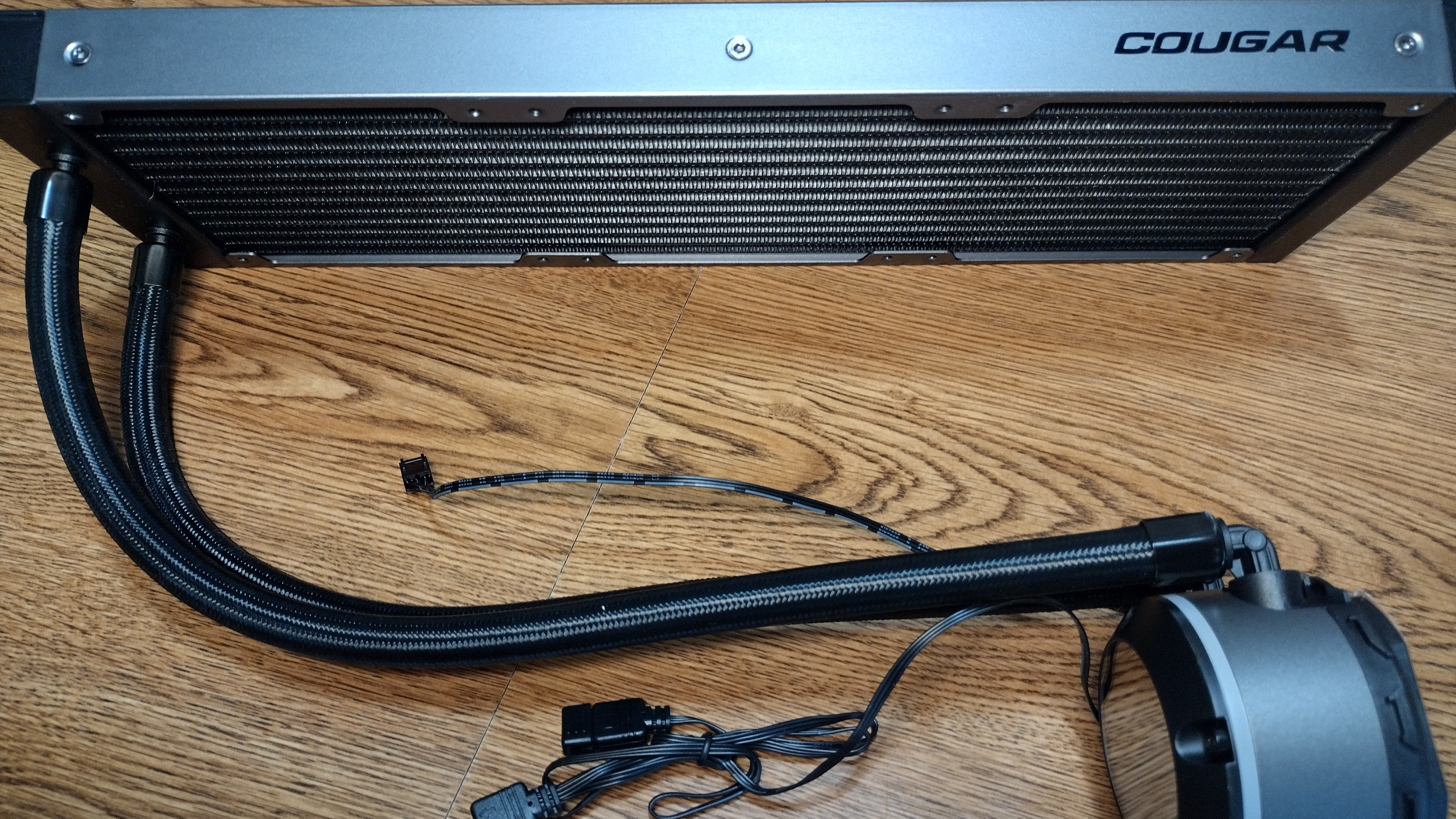 Cougar Poseidon GT 360