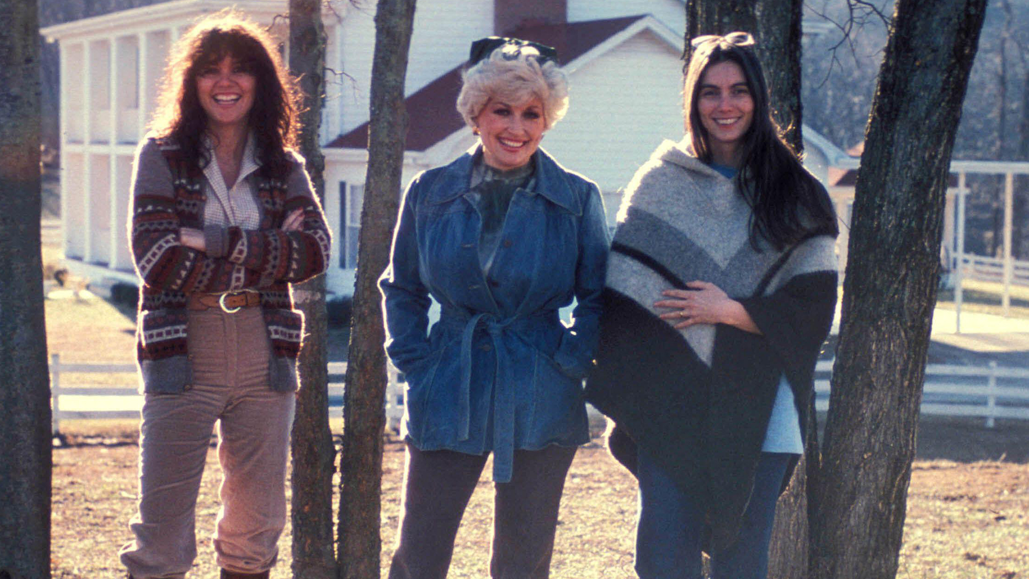Linda Ronstadt, Dolly Parton and Emmylou Harris at Parton's home in Brentwood, Tennessee, January 1978